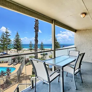 Scarborough Beach Front - Shell Seven Apartment